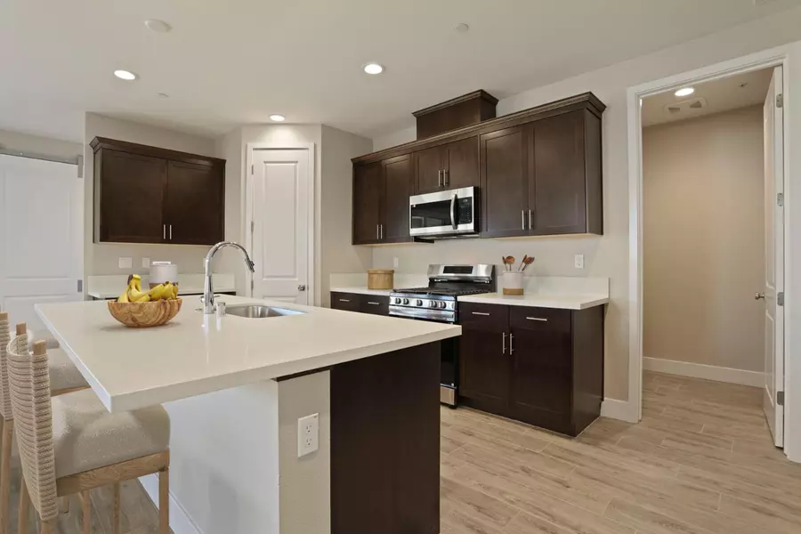 2176 Enchantment DR, Manteca, CA 95337