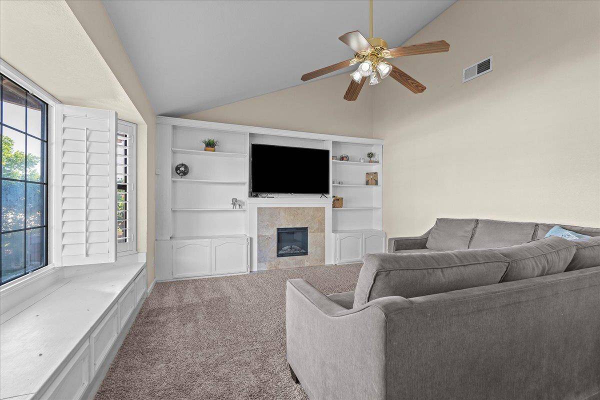 Turlock, CA 95382,1920 W Chamberlain DR
