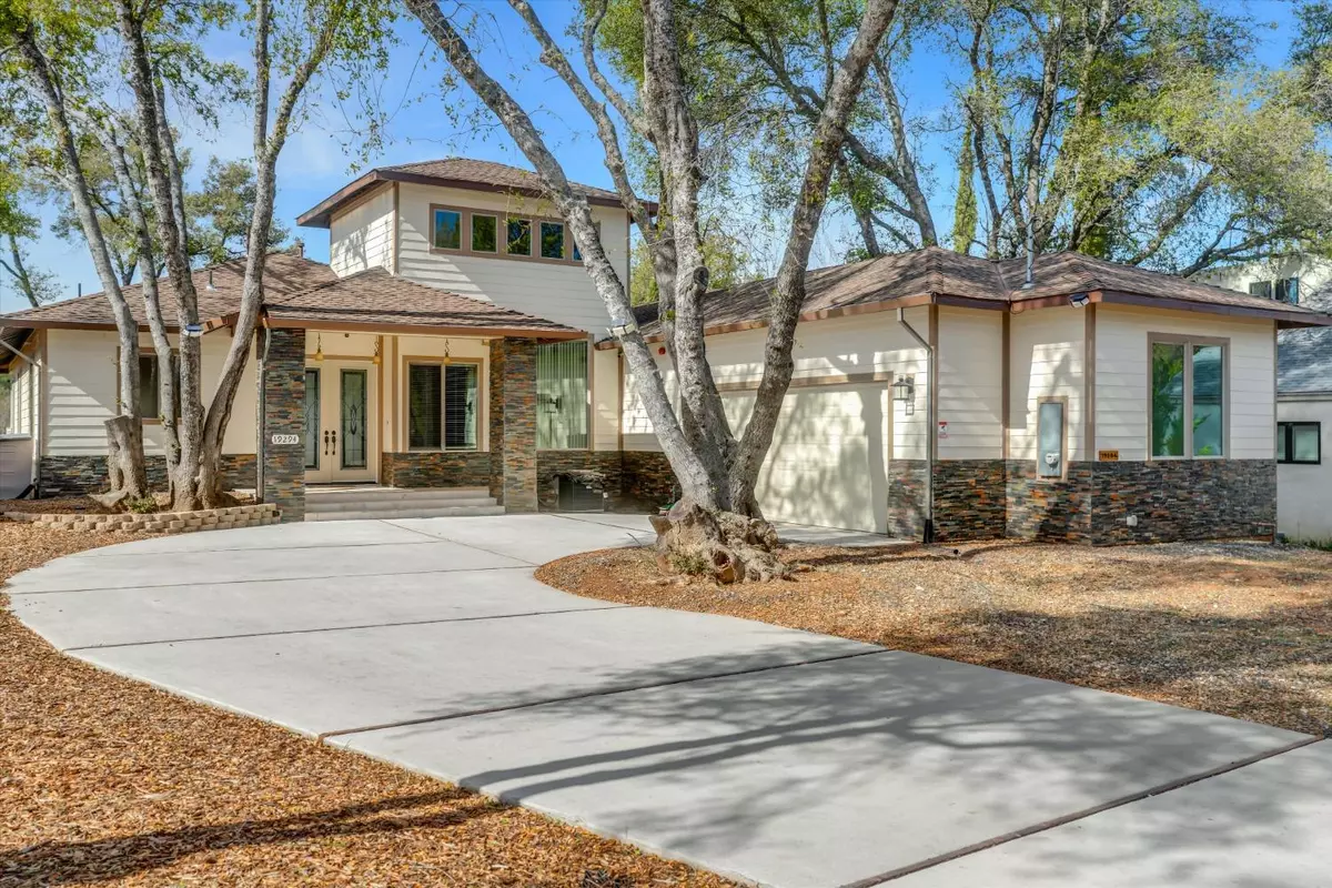 Groveland, CA 95321,19294 Oak Grove CIR