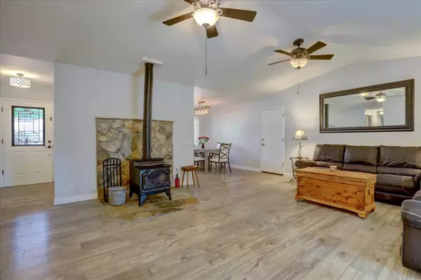 Auburn, CA 95602,12039 Lakeshore North