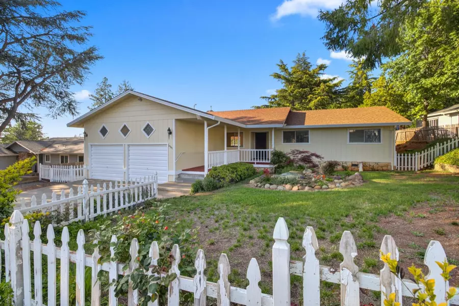 2941 Camino Heights DR, Camino, CA 95709