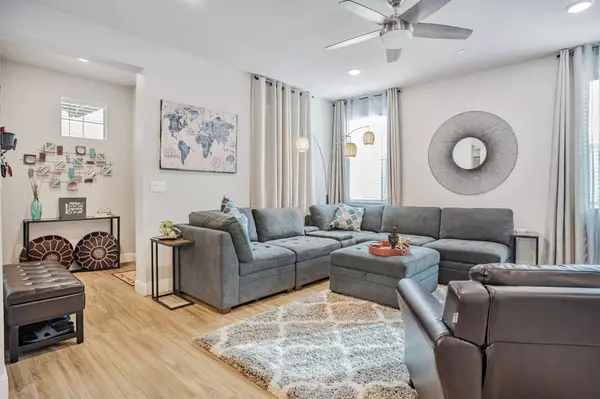 Galt, CA 95632,953 Posey ST