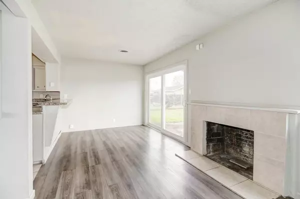 Sacramento, CA 95822,7585 Twilight DR