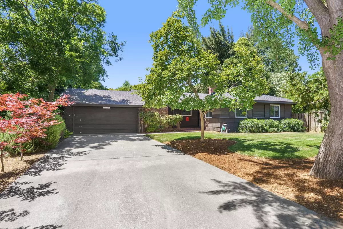 Davis, CA 95616,1217 Stanford PL