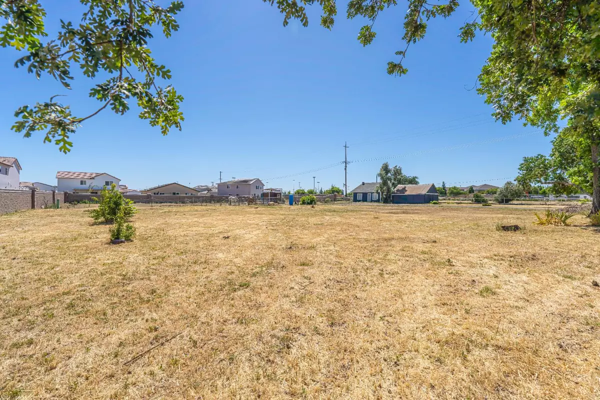Woodland, CA 95776,19435 East ST