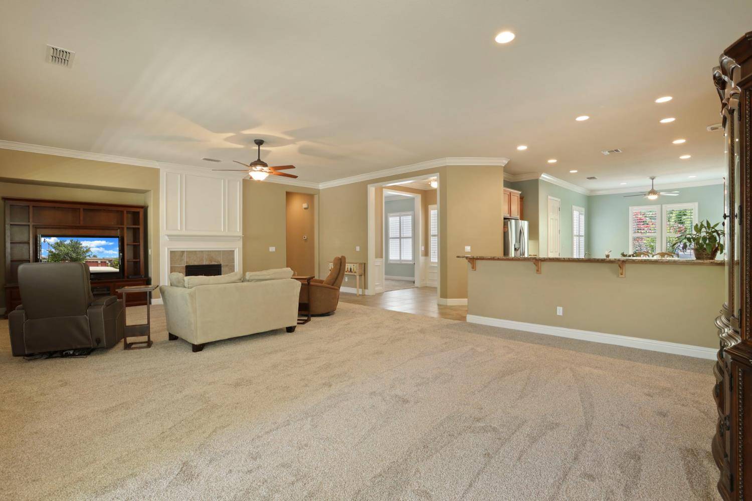 Manteca, CA 95336,2424 Ashbridge LN