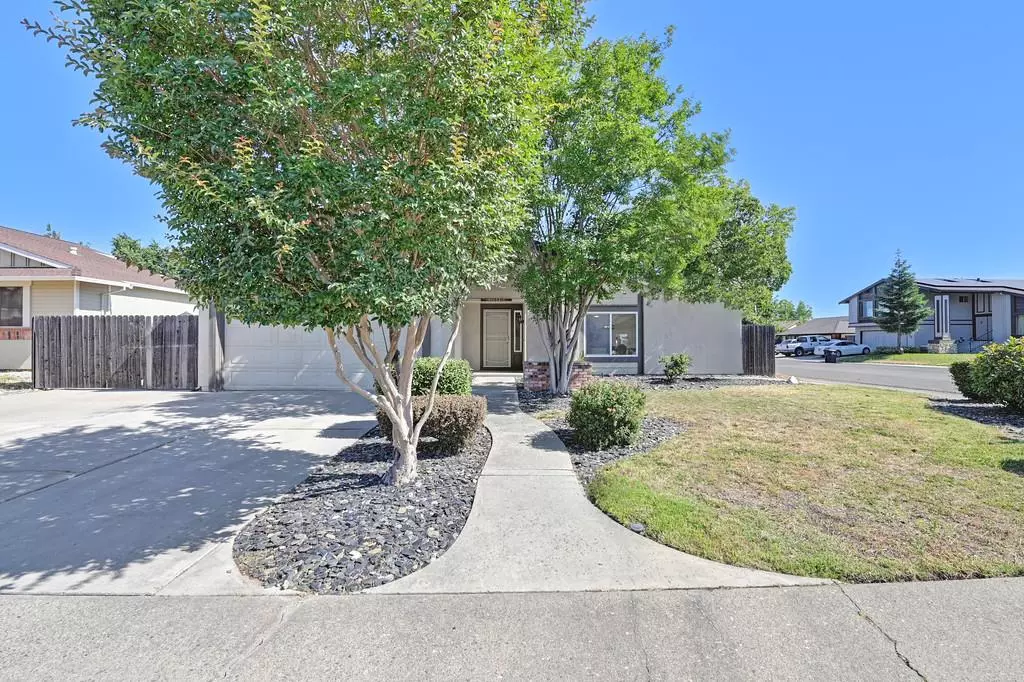 Lincoln, CA 95648,1266 Poplar LN