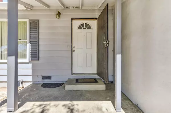 Sacramento, CA 95832,2121 Meadowview RD