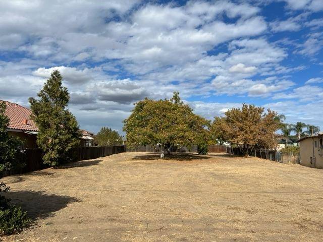 Livingston, CA 95334,1319 F ST
