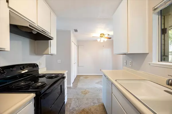 Sacramento, CA 95826,9133 Newhall #69