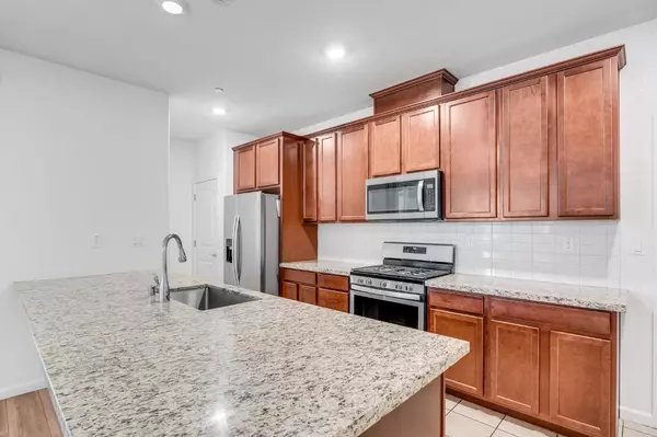 Sacramento, CA 95834,2516 John Glenn WAY