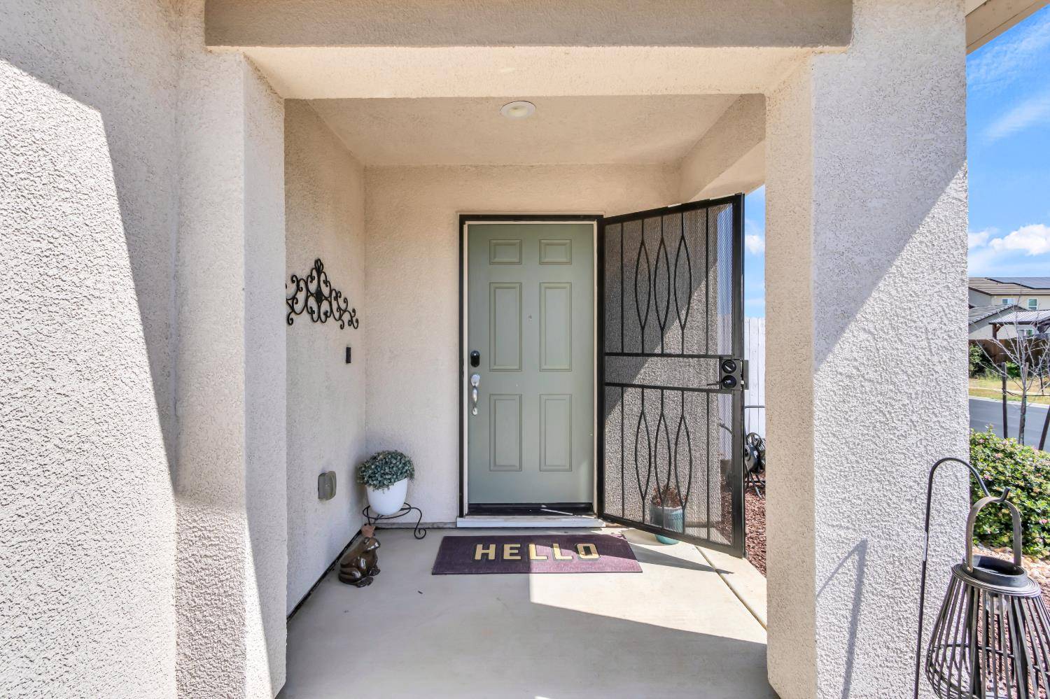 Olivehurst, CA 95961,1103 Sierra Bluff ST