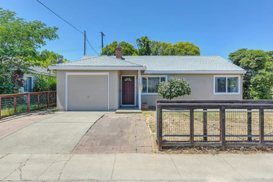 5230 Standish RD, Sacramento, CA 95820