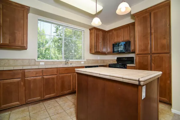 Sacramento, CA 95835,2001 Club Center DR #1138