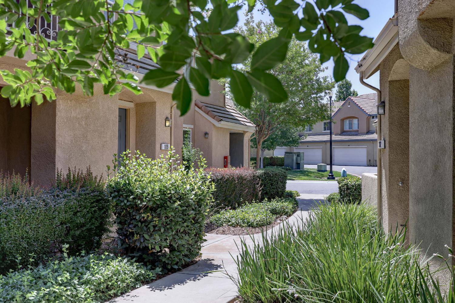 Roseville, CA 95678,109 Dante CIR
