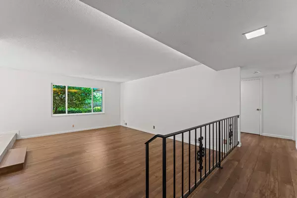 Sacramento, CA 95831,6641 Gloria DR