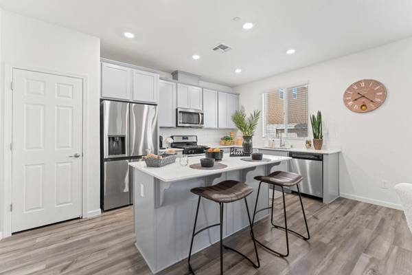 5003 Shoveler LN, Rocklin, CA 95677