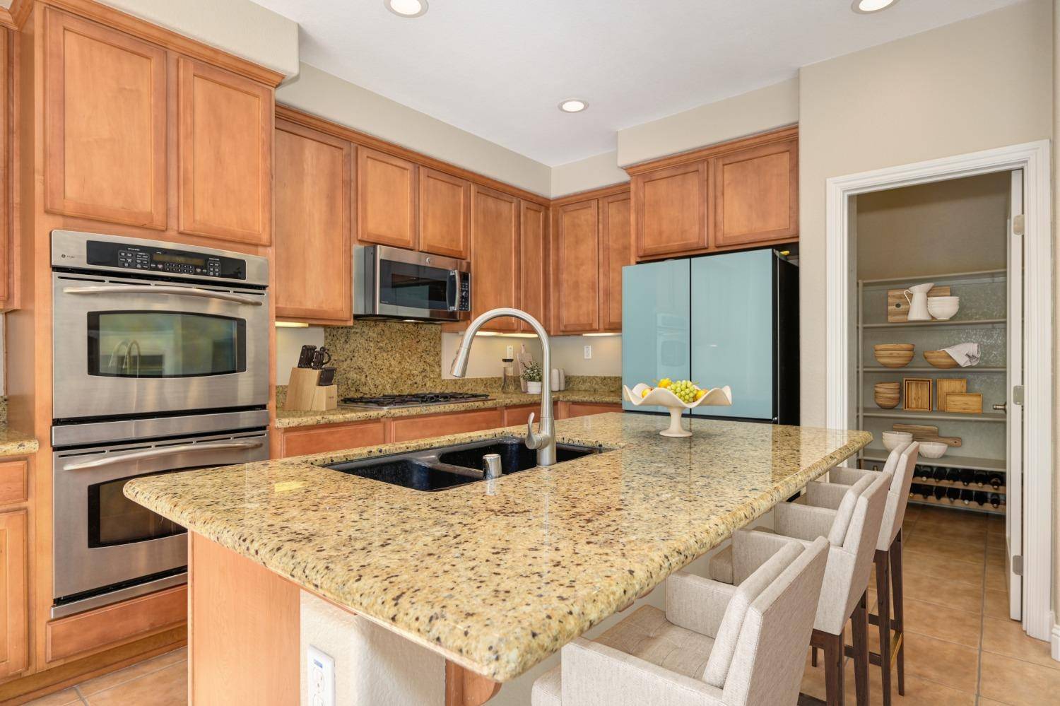 El Dorado Hills, CA 95762,5083 Whistlers Bend WAY