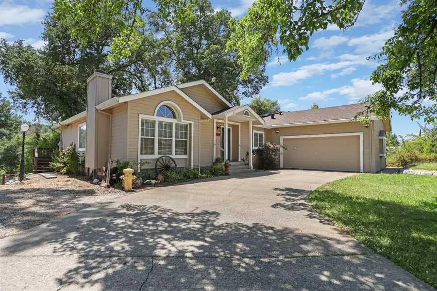 1424 Calaveritas RD, San Andreas, CA 95249