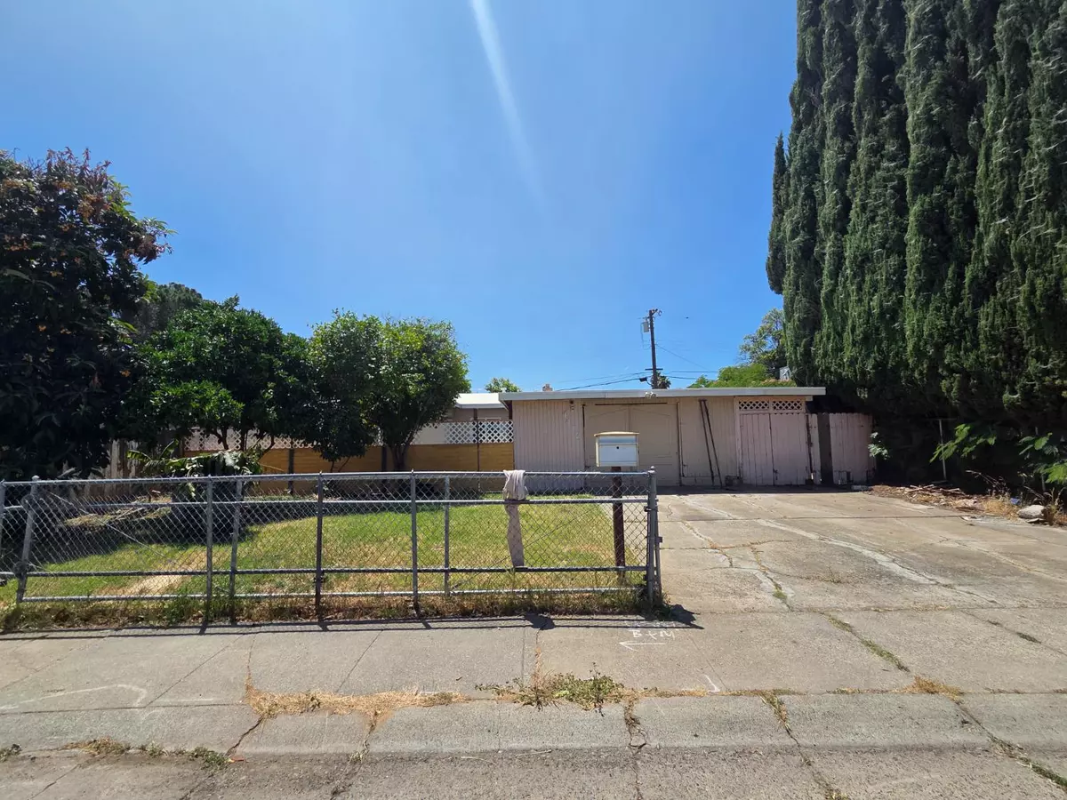 Sacramento, CA 95824,4412 42nd AVE