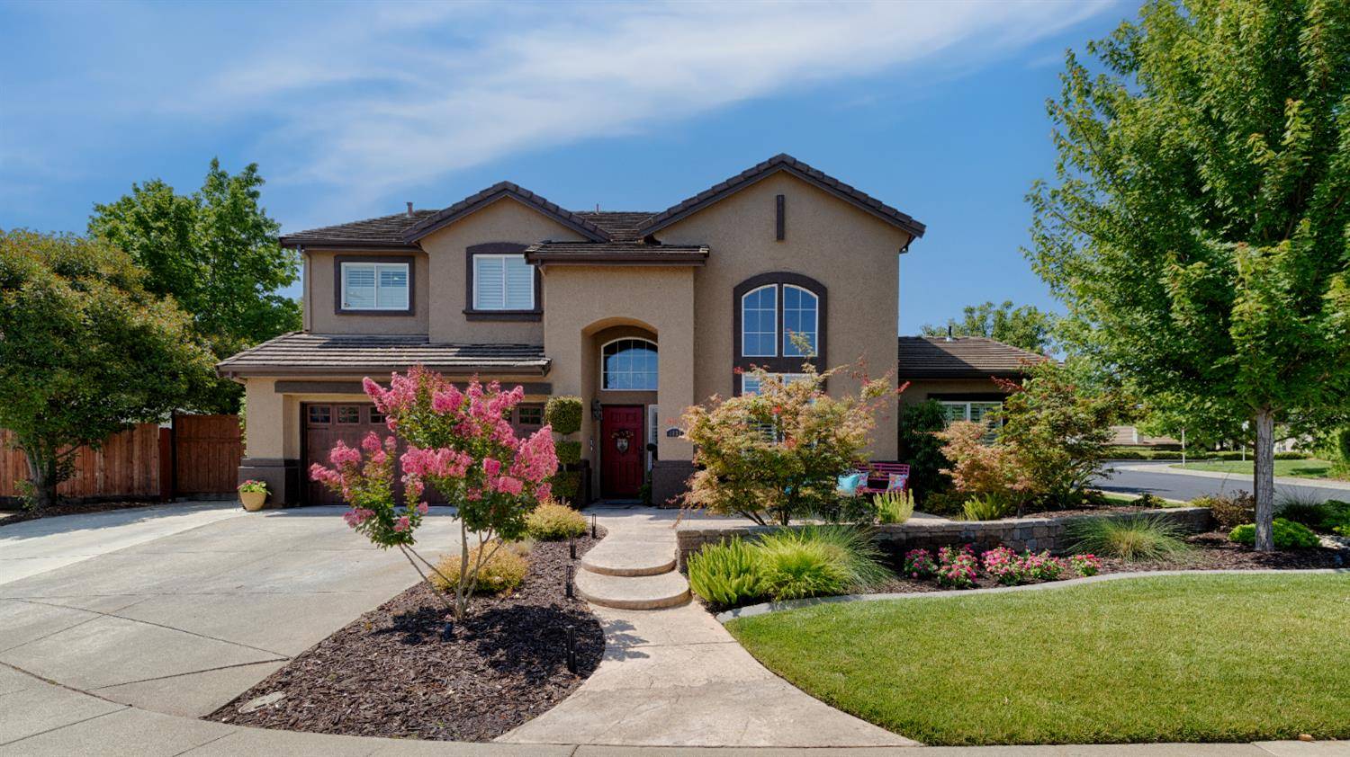 1636 Roadrunner DR, Roseville, CA 95747
