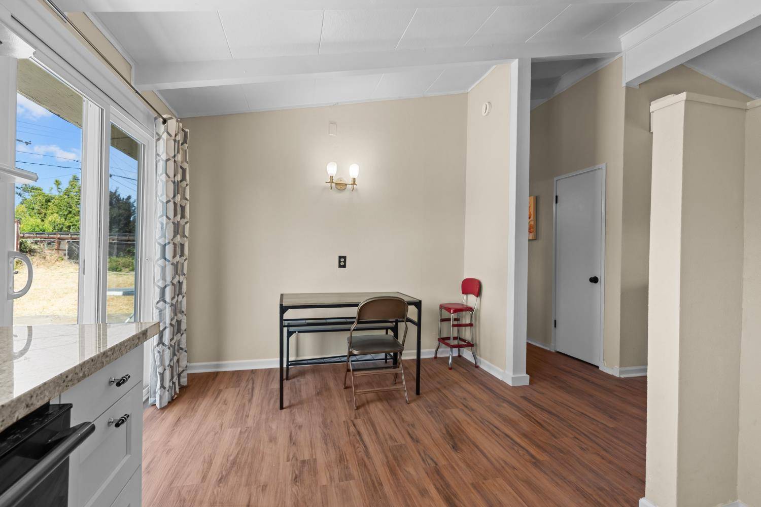 6441 Somis WAY, Sacramento, CA 95828