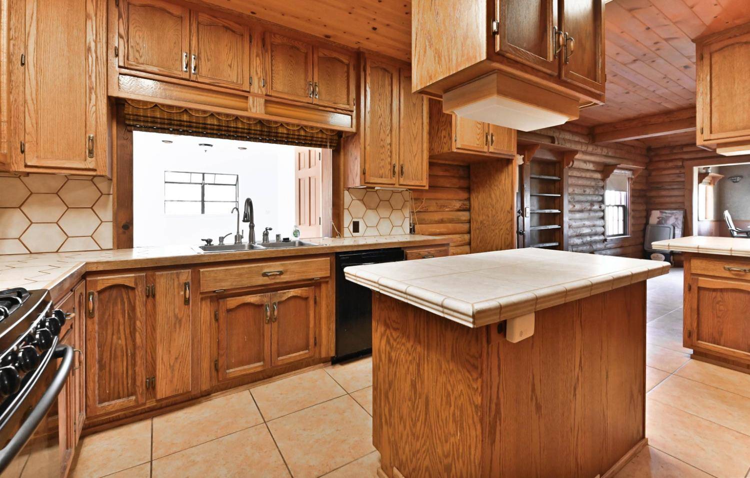 Tuolumne, CA 95379,18540 Hershey RD