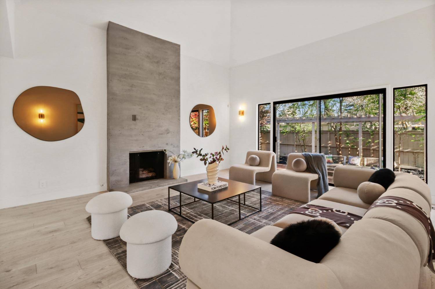 801 Commons DR, Sacramento, CA 95825