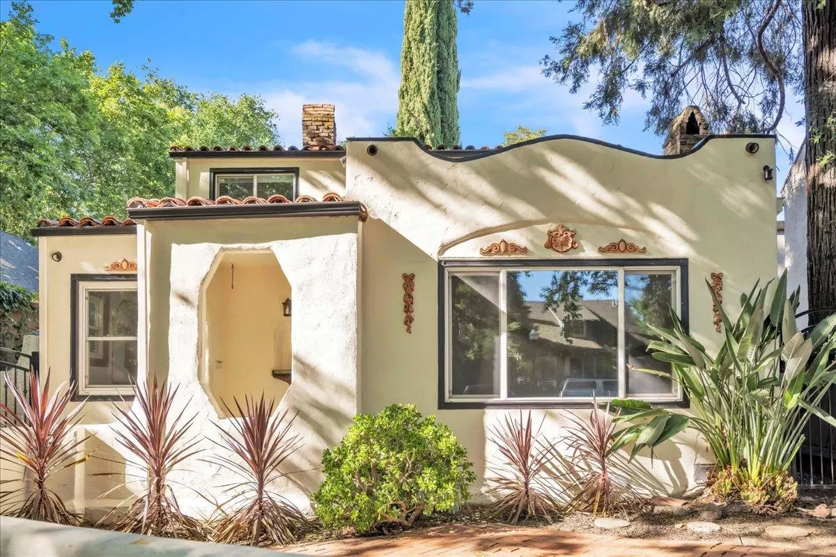 Sacramento, CA 95816,2805 E ST