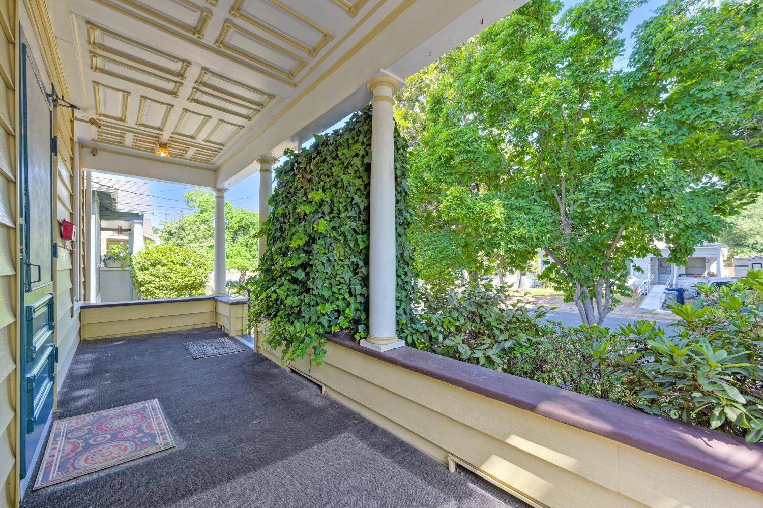 Sacramento, CA 95817,3034 9th AVE