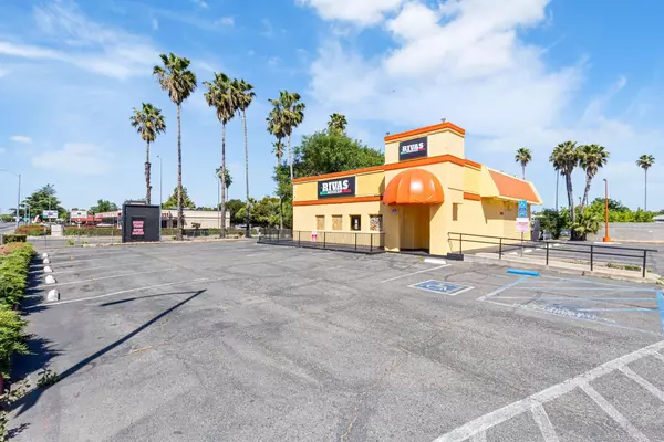Sacramento, CA 95826,9007 Folsom BLVD