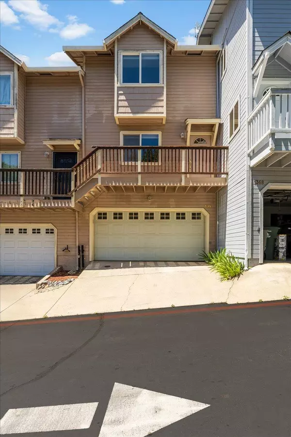 Colfax, CA 95713,1366 Oak Ridge DR