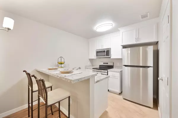 North Highlands, CA 95660,3939 Madison AVE #243