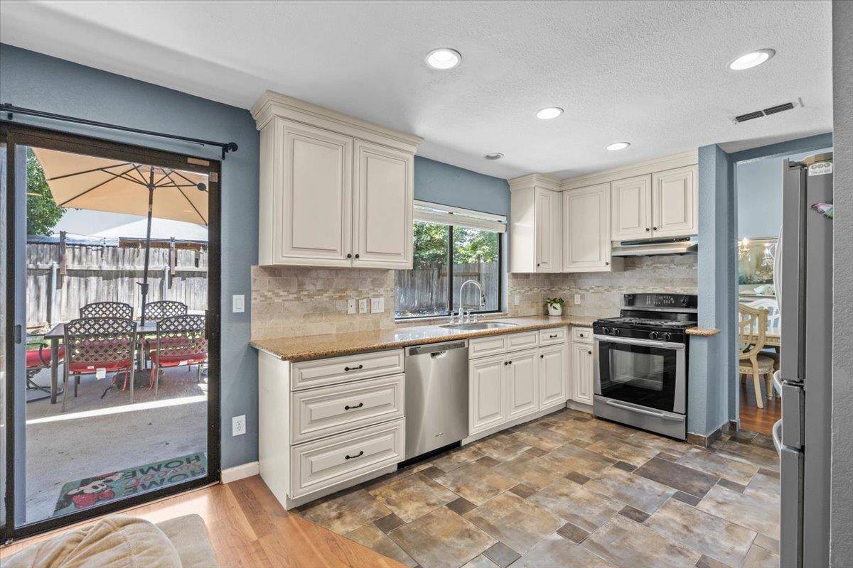 Sacramento, CA 95834,3540 Del Sol WAY