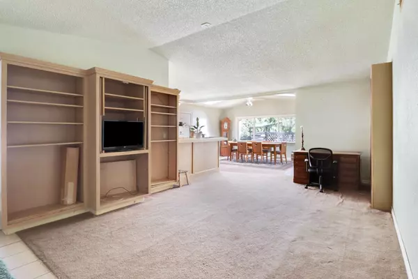 Loomis, CA 95650,5981 Angelo DR