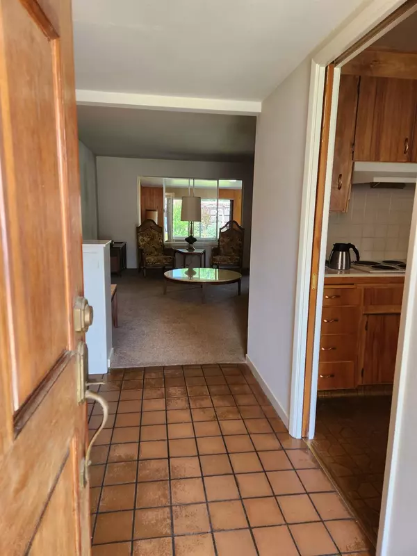 Woodland, CA 95695,1208 West ST