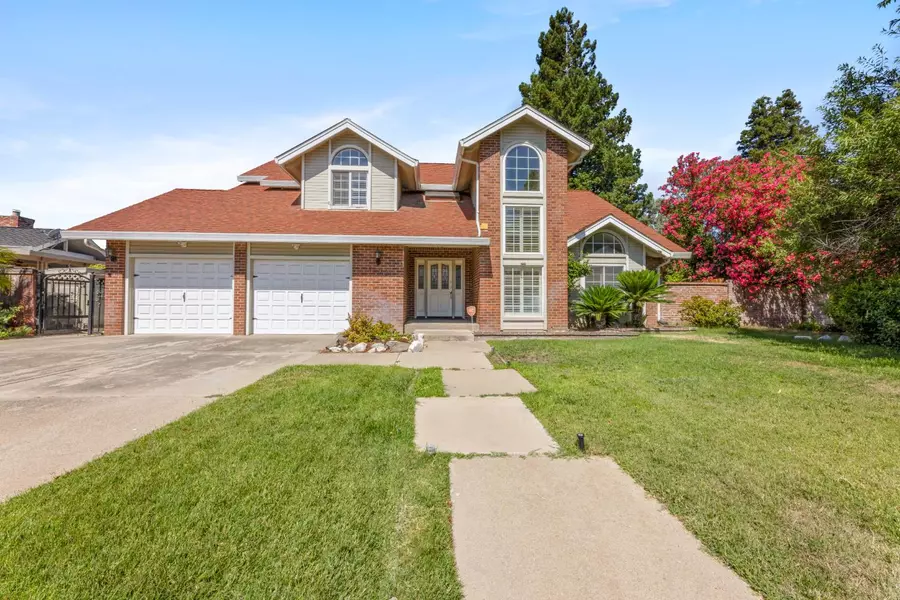 1023 Marsh Creek LN, Manteca, CA 95336
