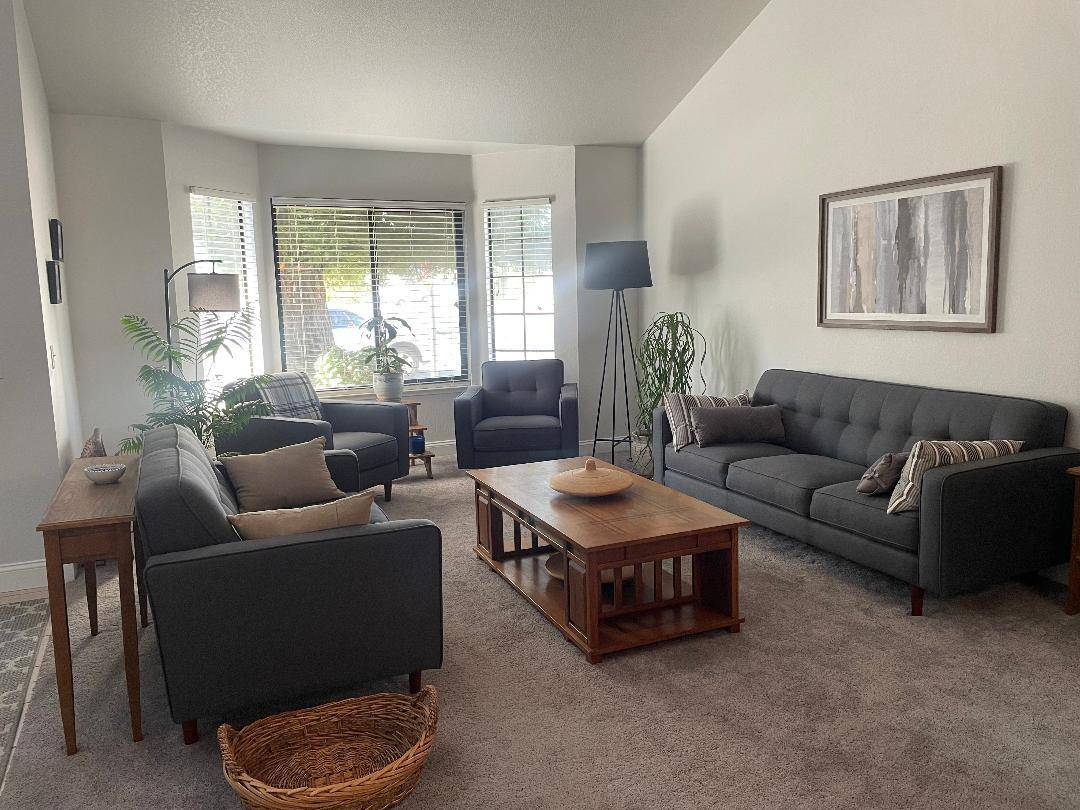 Elk Grove, CA 95624,9060 Crowley WAY