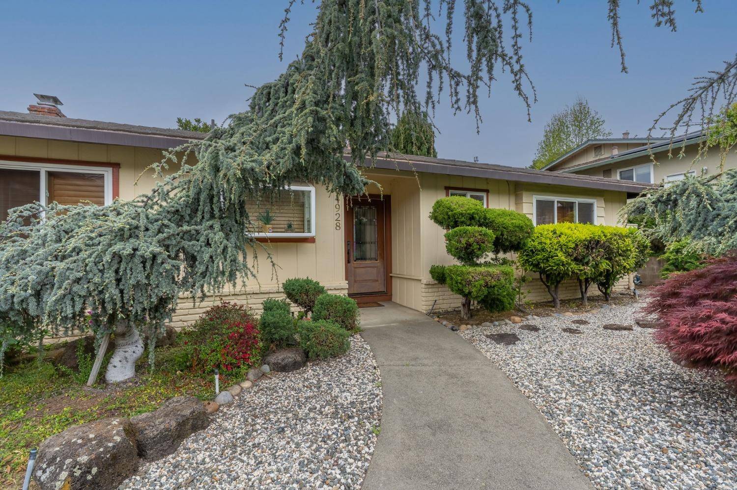 Castro Valley, CA 94552,4928 Beacon Hill DR