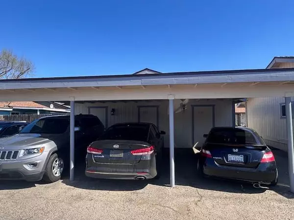 Visalia, CA 93277,2532 W Chestnut CT