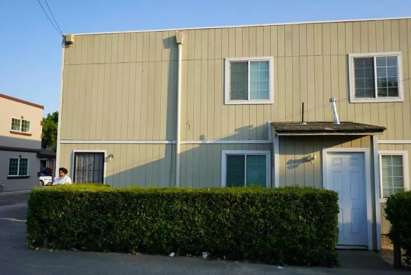 West Sacramento, CA 95691,2144 Hickory WAY