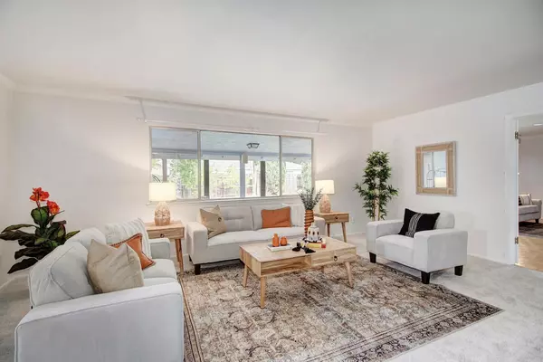 Sacramento, CA 95822,6010 Machado WAY