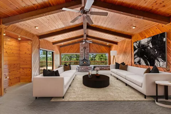 Colfax, CA 95713,1431 Peek A Boo LN