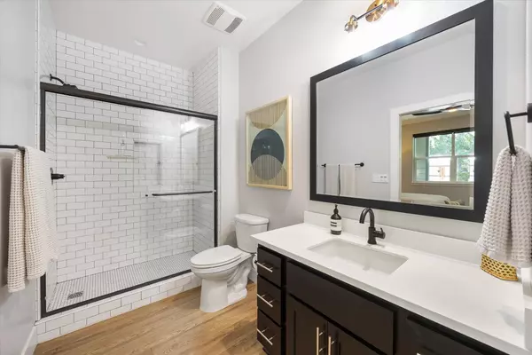 Sacramento, CA 95814,1019 D ST