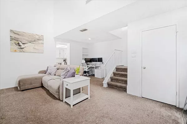 Sacramento, CA 95833,2406 Seamist DR