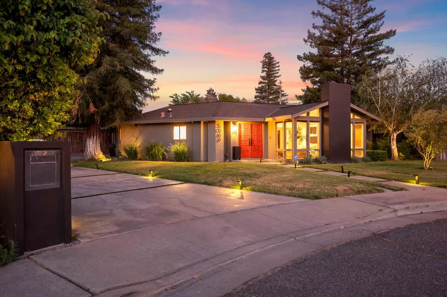 3066 Claret CIR, Atwater, CA 95301