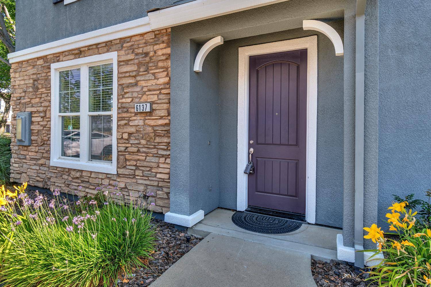 Rocklin, CA 95765,6137 Lonetree BLVD