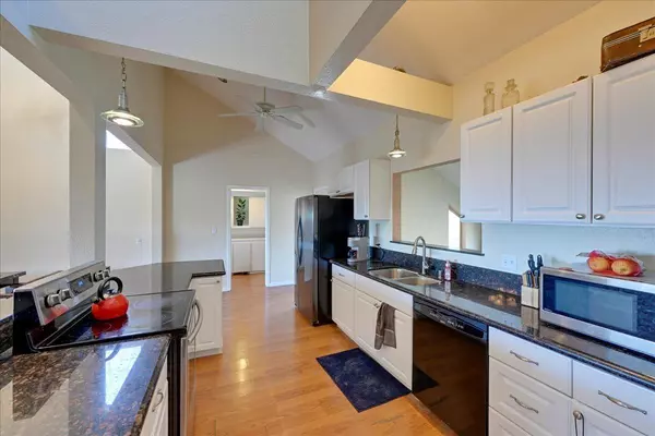 Penn Valley, CA 95946,14236 Sun Forest DR