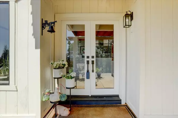 Colfax, CA 95713,21255 Meadow Oaks