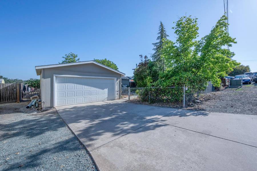 4010 Lakeview DR, Ione, CA 95640